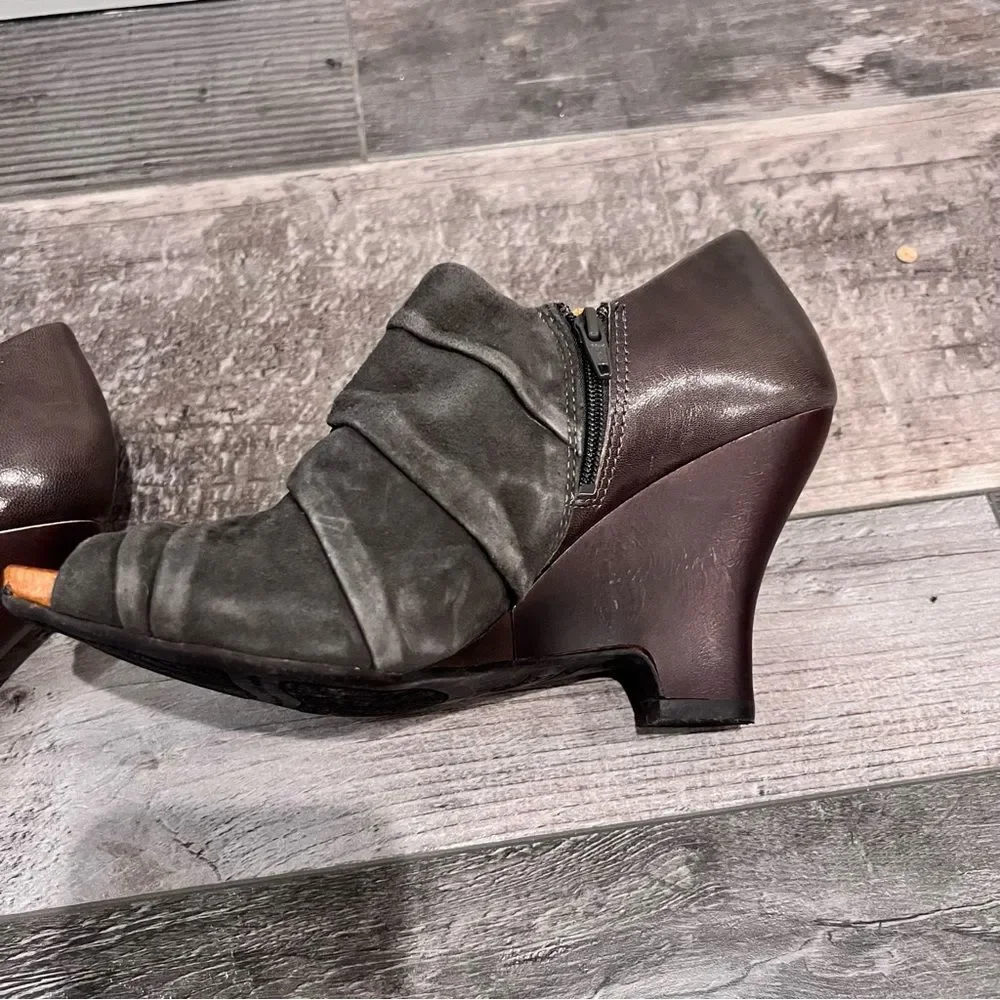 Naya peep-toe wedges size 9 in Greyish/brown - Picture 8 of 9